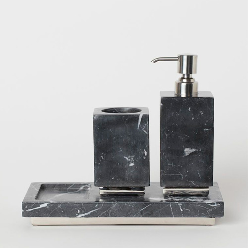 Soap dishes and soap dispensers