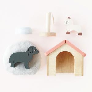 Le Toy Van Wooden Dolls House Pet Set