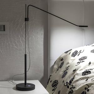 ICONE Tecla - graceful LED desk lamp