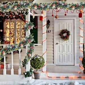 Artificial Pre-lit Frozen Christmas Decoration Garland